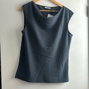 The Nora Top - Eco Soft Wave
100% Polyester